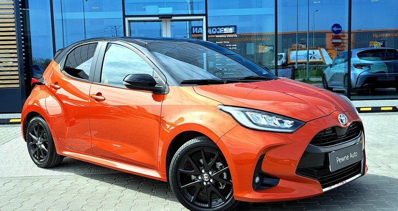 Toyota Yaris cena 105900 przebieg: 2100, rok produkcji 2023 z Kołobrzeg małe 154